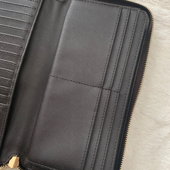 Michael Kors Long Travel Jet Set Wallet - Picture 6 of 6